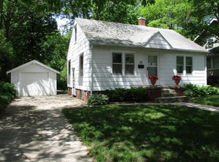 215 S Riverside Dr, Ames, IA 50010