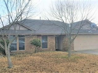 112 Meadow Ridge Dr, Venus, TX 76084