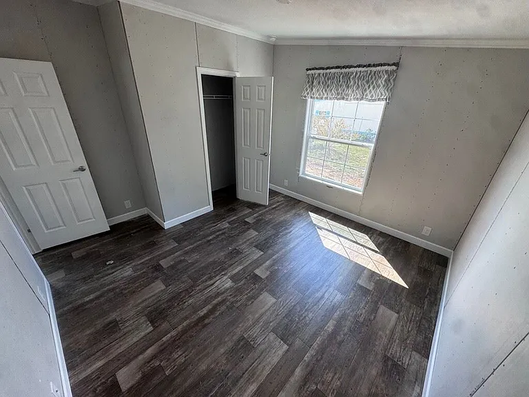146 Berkley Cir #146 — Photo 8