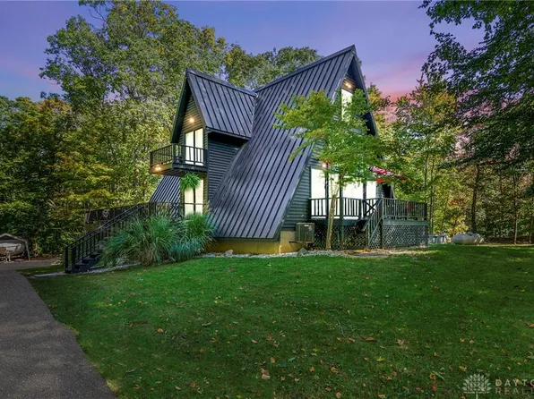 6472 Crest Dr, Middletown, OH 45042