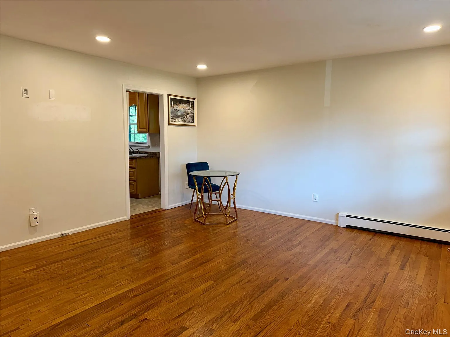 2 bed, 1.5 bath, 1000 sqft, $3,250 — Photo 2