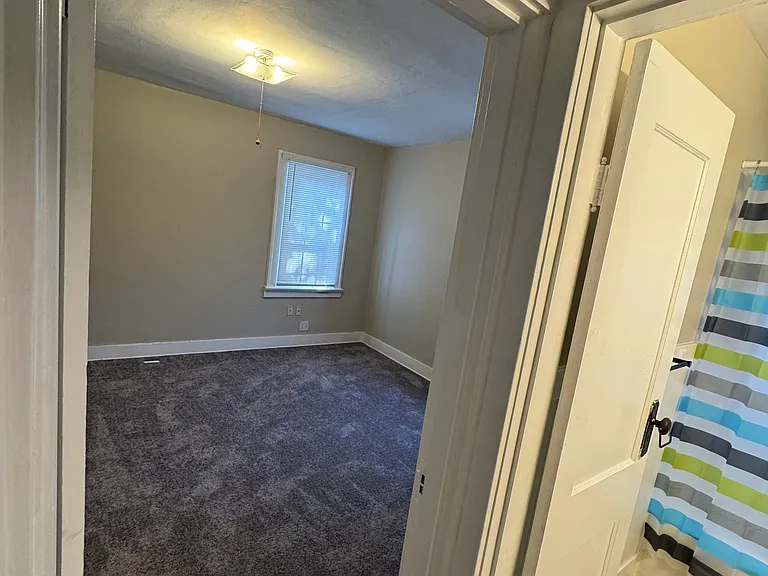 103 Whitelaw Ave — Photo 8