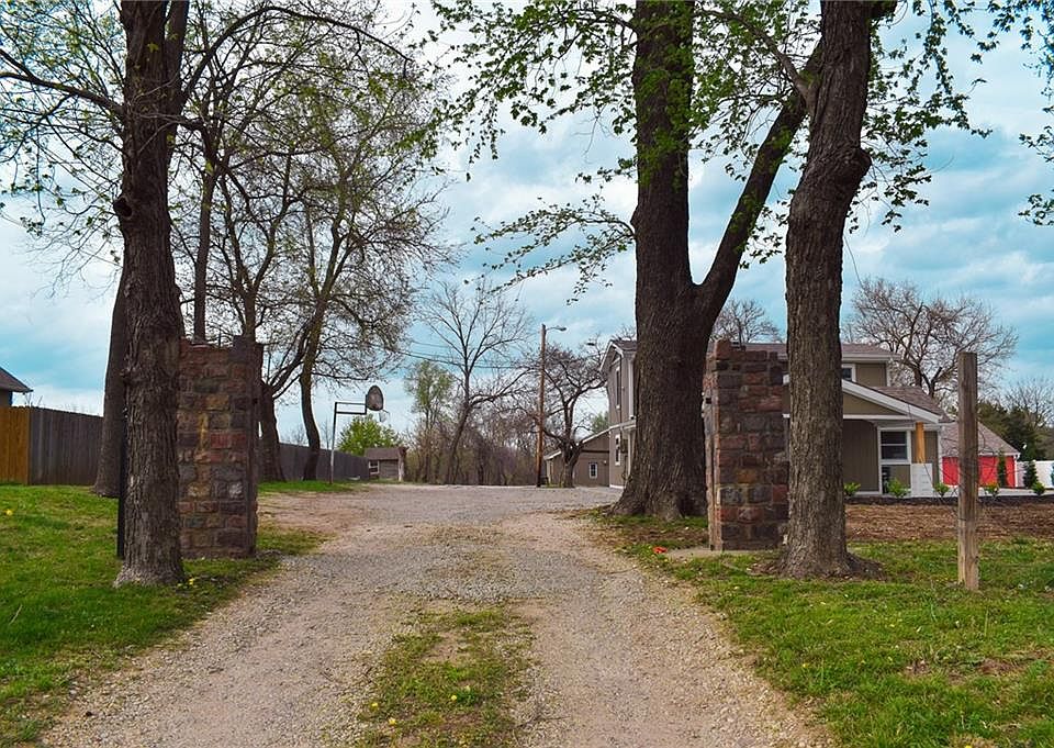 7918 Leavenworth Rd, Kansas City, KS 66109 Zillow