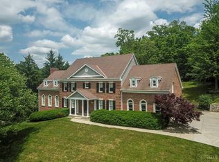 5700 Woodbridge Ln, West Chester, OH 45069