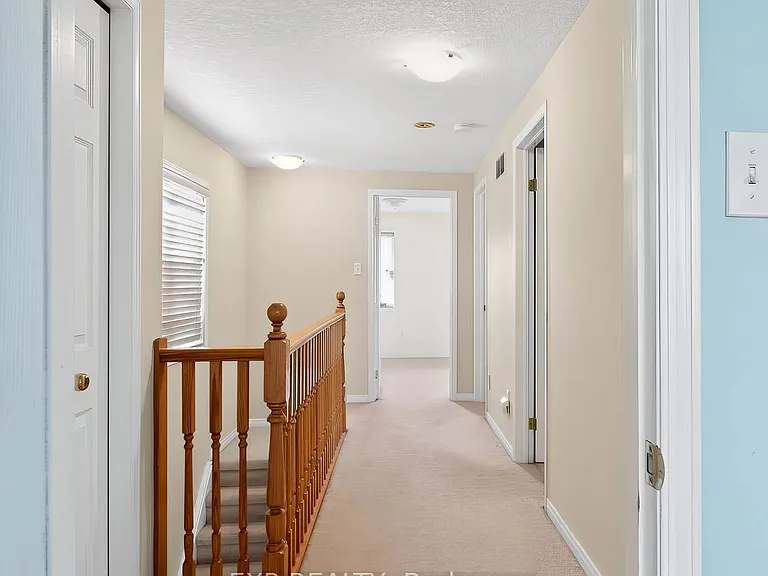 600 Winterberry Ave — Photo 13