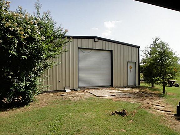 3rd image of 4825 Private Road 2671