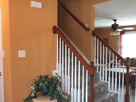 4th image of 204 Bennett Dr