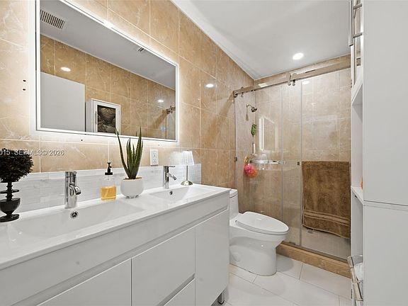 2nd image of 4261 SW 12th St