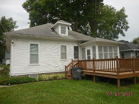 2nd image of 304 Brown St