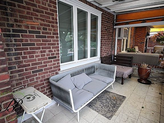 3rd image of 1341 E 52nd St