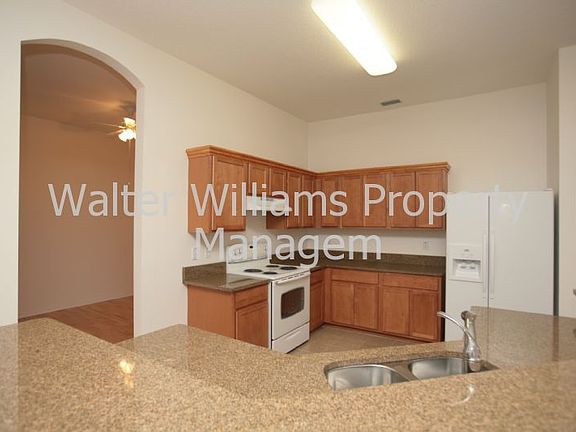 5th image of 14 Birchwood Dr