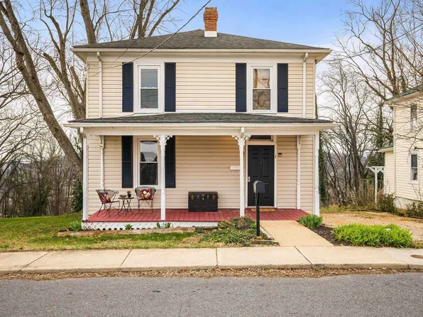 1306 W Johnson St, Staunton, VA 24401