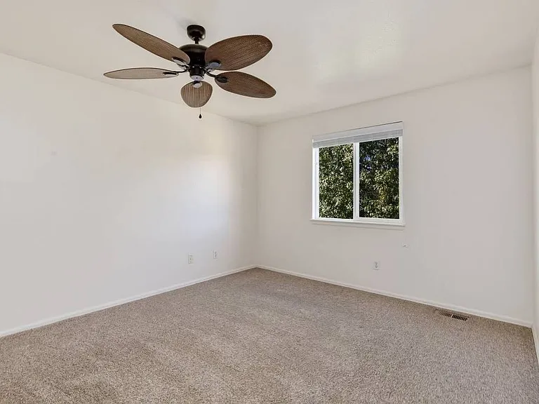 1468 Cedarwood Dr — Photo 13