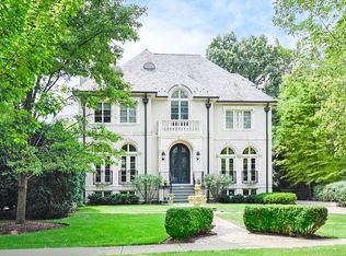 220 Warwick Rd, Kenilworth, IL 60043