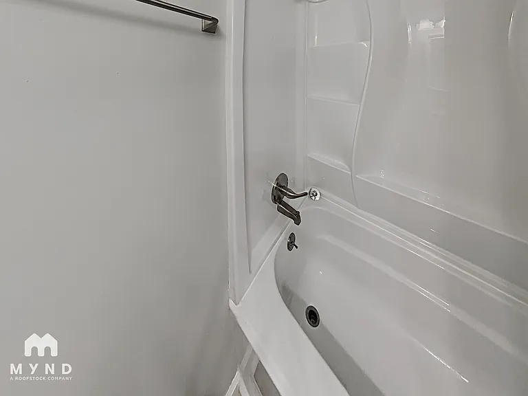585 Oak Way — Photo 17