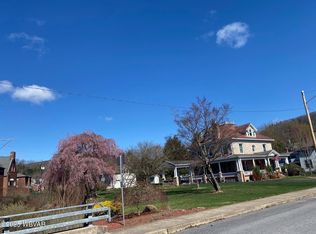 9 Main St, Woolrich, PA 17779