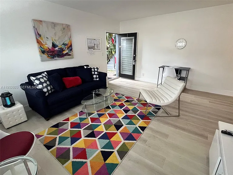 508 Antioch Ave #1 — Photo 3