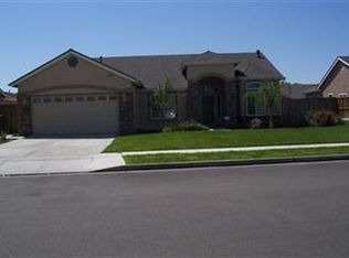 2141 Lorena Ave, Sanger, CA 93657