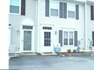 223 Fieldstone Ln, Newark, DE 19702