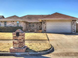 1401 Smoking Tree St, Moore, OK 73160