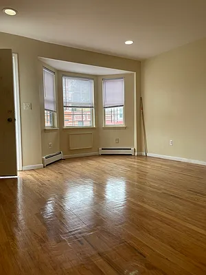 Rented by Peace of Mind Realty | media 28