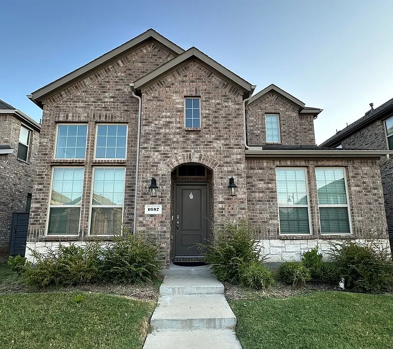 1657 Blakely Pl