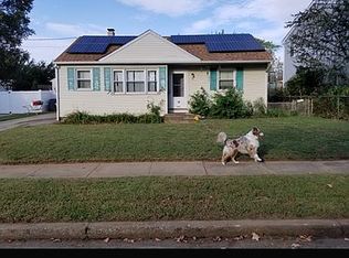 31 Farnsworth Ave, Maple Shade, NJ 08052