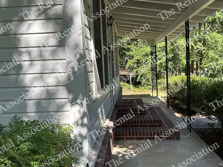 309 E Texas Ave — Photo 27