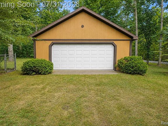 3rd image of 1413 S Irish Rd
