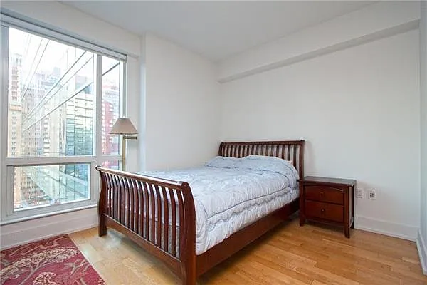 Rented by Space Marketing Shop | media 49