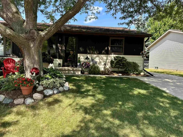 1511 Fairlawn Ave, Fond Du Lac, WI 54937