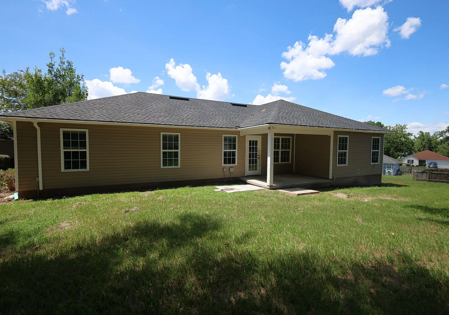 3990 Rock Hollow — Photo 2