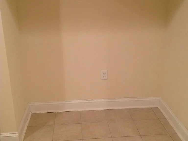 1519 Montana Ave NE — Photo 7