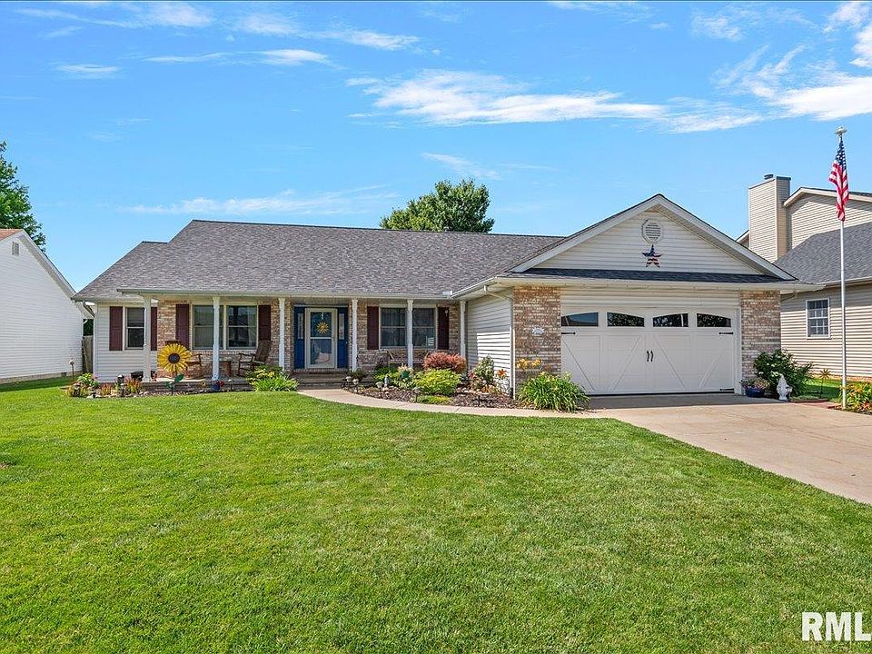 1st image of 3904 Huxley Dr