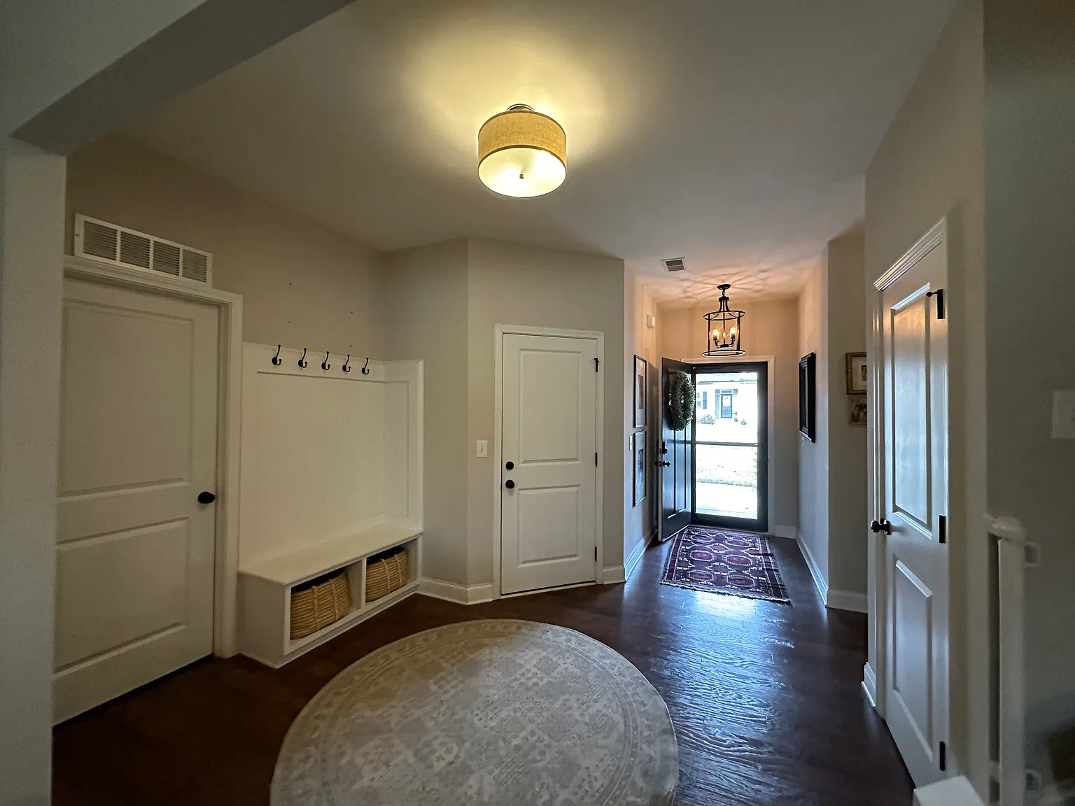 4 bed, 2179 sqft, $2,400 — Photo 3