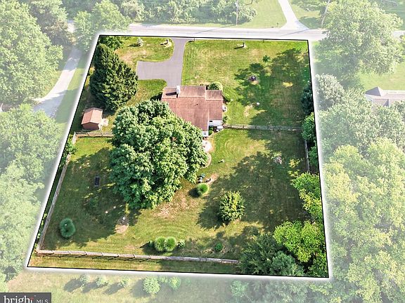 4th image of 142 Union Rd