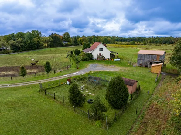 11 Fairgrounds Rd, Stoneboro, PA 16153