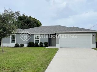 2537 SW Chestnut Ln, Port Saint Lucie, FL 34953
