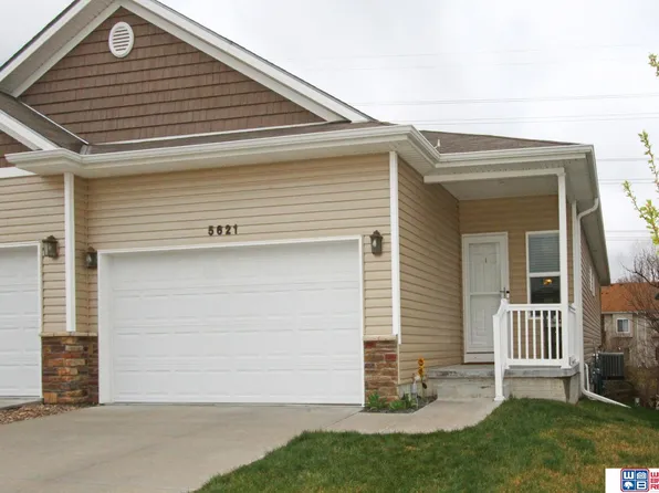 5621 Barrington Cir, Lincoln, NE 68516