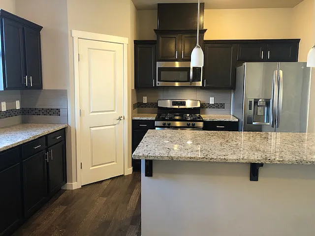 11533 Hudson Ln — Photo 4
