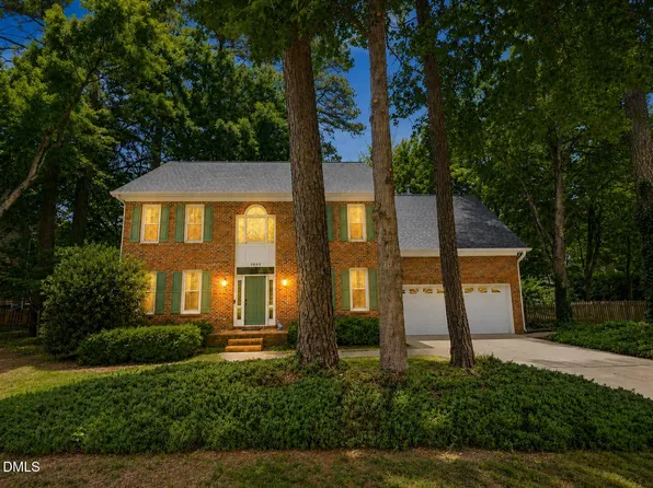 1003 Inglenook Pl, Apex, NC 27502