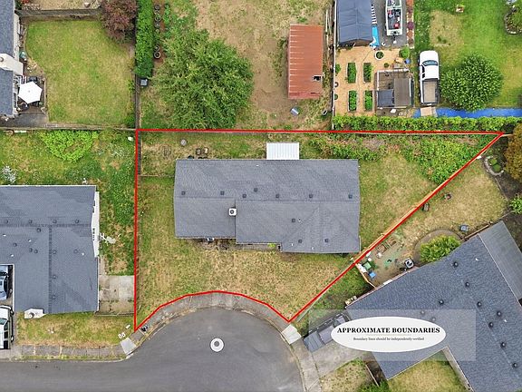 3rd image of 920 Echo Hollow Rd