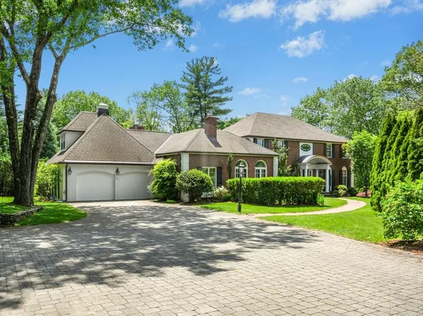 11 Scotch Pine Cir, Wellesley, MA 02481