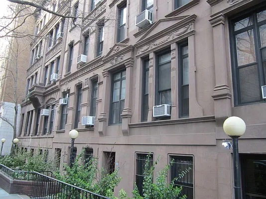 Rented by Luxor Homes & Investment Realty | media 22