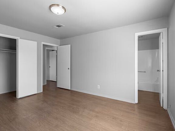 5th image of 1999 Parkway Dr #202
