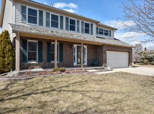 34124 N Homestead Ct, Gurnee, IL 60031