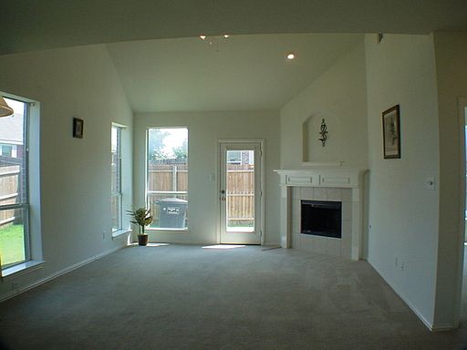 5th image of 5332 Vestia Dr