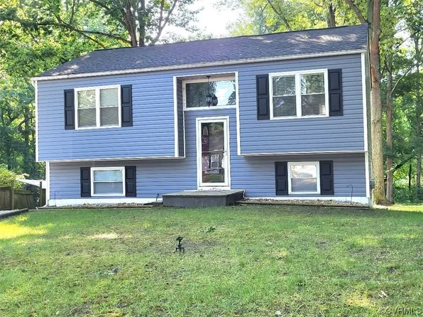 9425 Lost Forest Dr, North Chesterfield, VA 23237