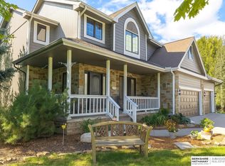 21308 Ridgewood Road Cir, Elkhorn, NE 68022