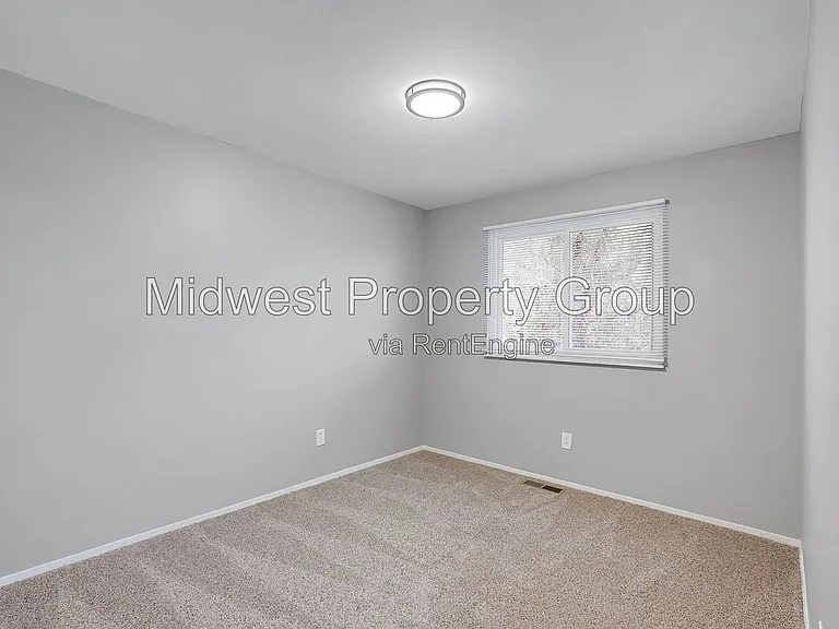 1128 Saratoga Dr — Photo 11
